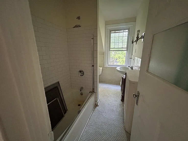7303 Mountain Ave — Photo 6