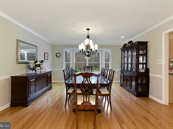 4th image of 6 Macclesfield Dr