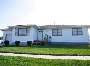 803 Graceland Ave, Perry, IA 50220