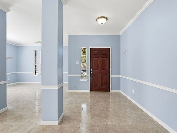 2nd image of 3311 Whitebud Dr