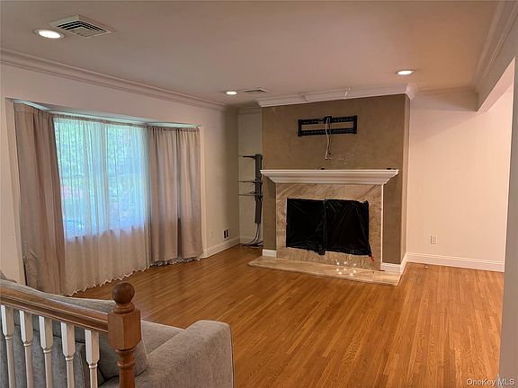 4th image of 35 Mitchell Avenue