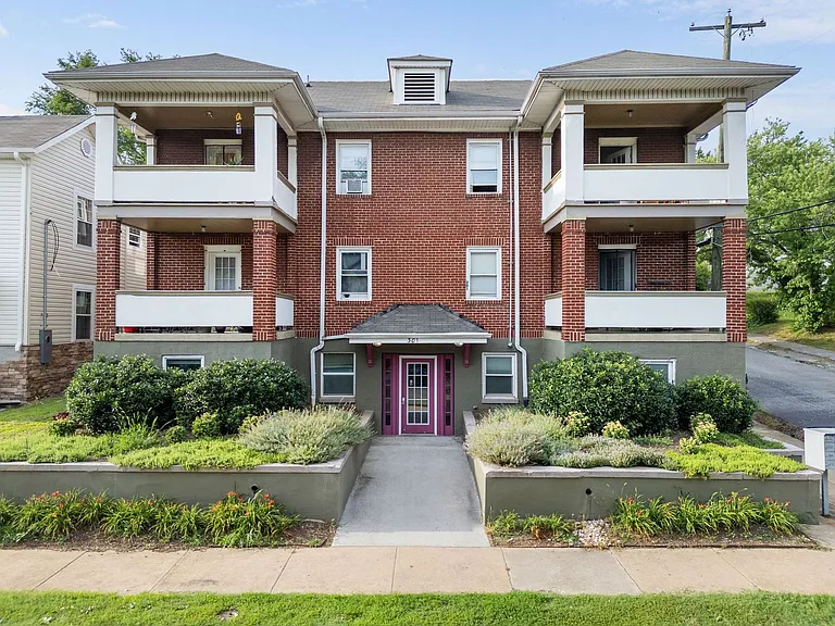 Gilmer Apartments — Photo 1