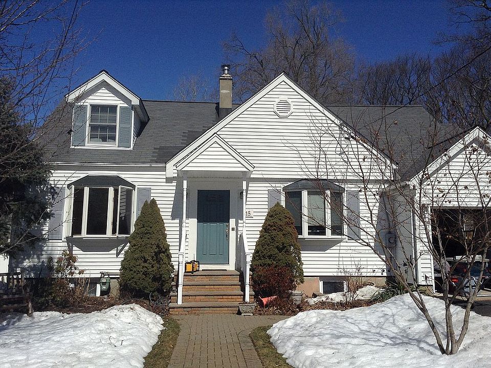 2nd image of 15 Oswego Ave