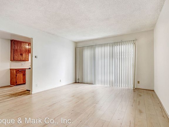 2nd image of 2342 20th St APT B