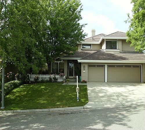 Gorgeous 4 bed 3 bath, 3000 sq ft home