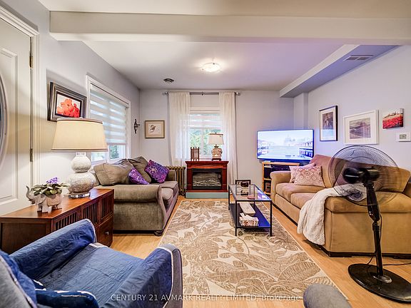 2nd image of 803 Foss Rd