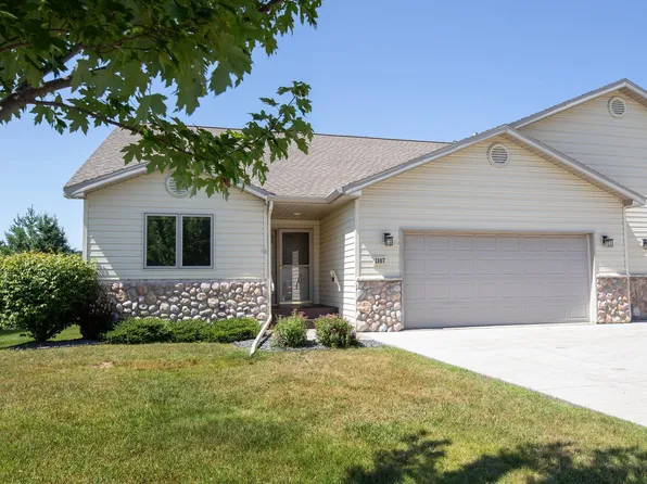 1107 Como Ave, Duluth, MN 55811