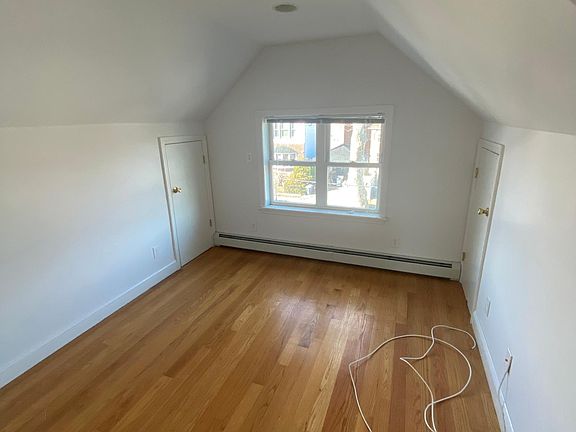 3rd image of 1628 Kennellworth Pl Floor 3