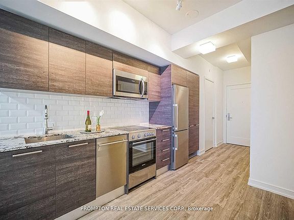 5th image of 28 Wellesley St E #1805