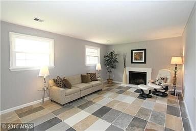 3rd image of 753 Beall Ave