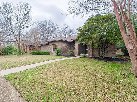 4th image of 2901 Hampshire Dr