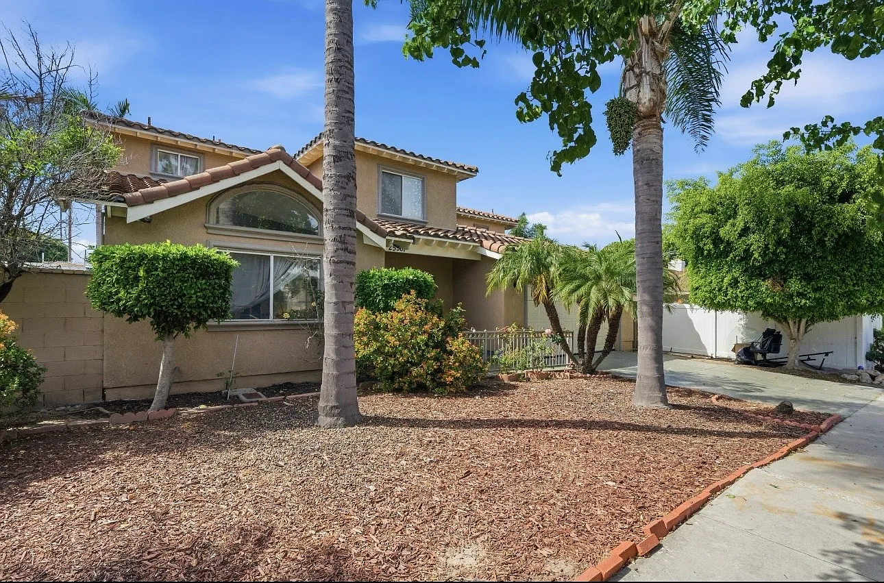 4 bed, 2279 sqft, $8,999 — Photo 1