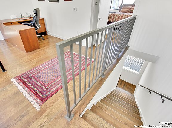 5th image of 1152 E Euclid Ave
