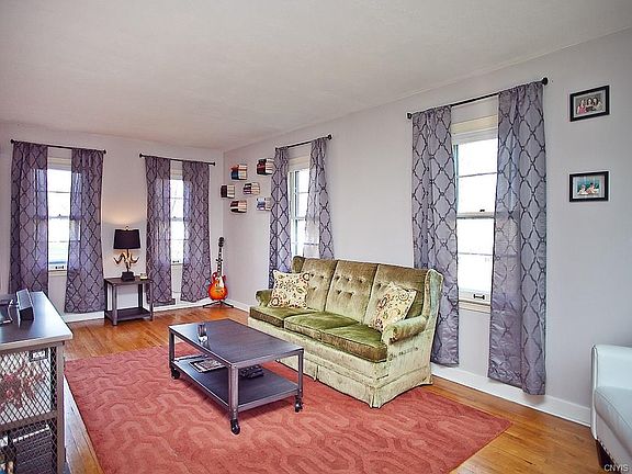 4th image of 100 Camillus Dr