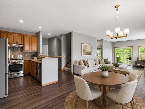 3rd image of 1236 Vernon Dr
