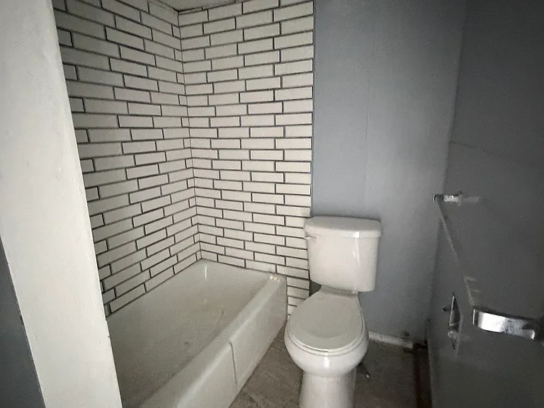 348 N Pennsylvania Ave #350-B — Photo 16