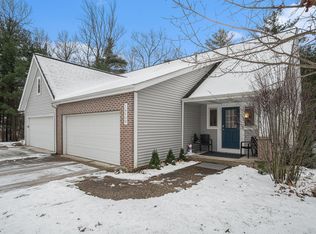 14809 Woodswalk Ct #22, Spring Lake, MI 49456