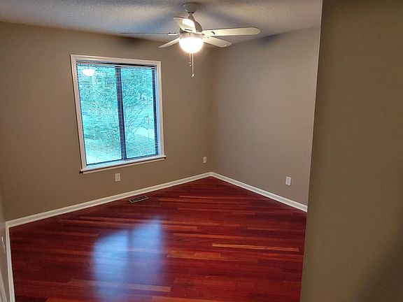 5th image of 4166 Jody Ct NE