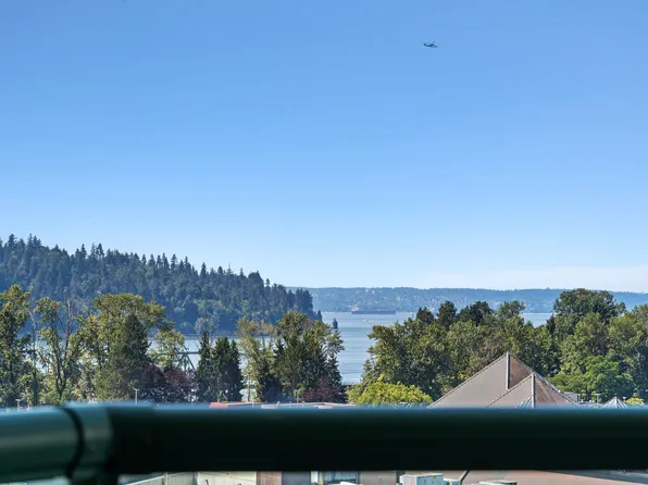 328 Taylor Way #12D, West Vancouver, BC V7T 2Y4