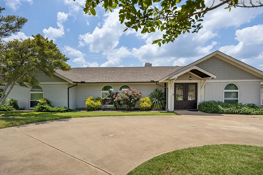 3 bed, 2000 sqft, $3,500 — Photo 3