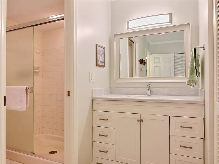 3939 Ocean Dr #302B — Photo 20