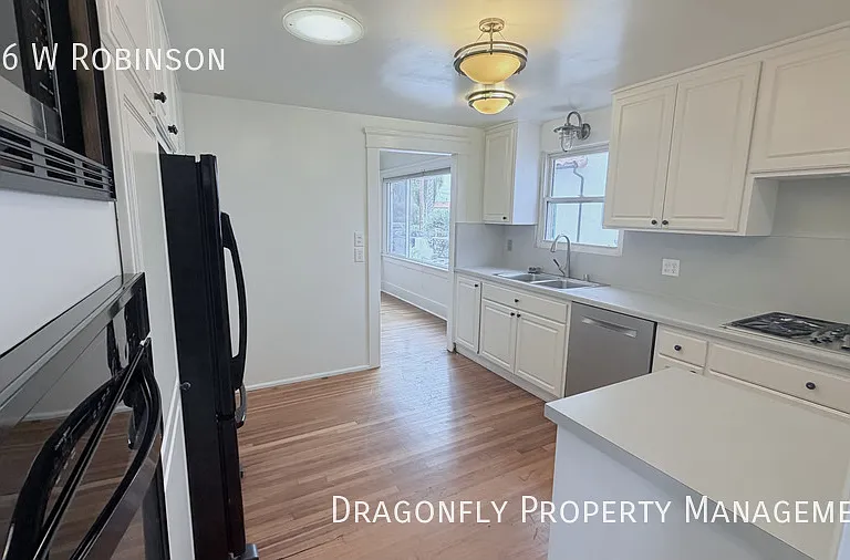 236 W Robinson Ave — Photo 9