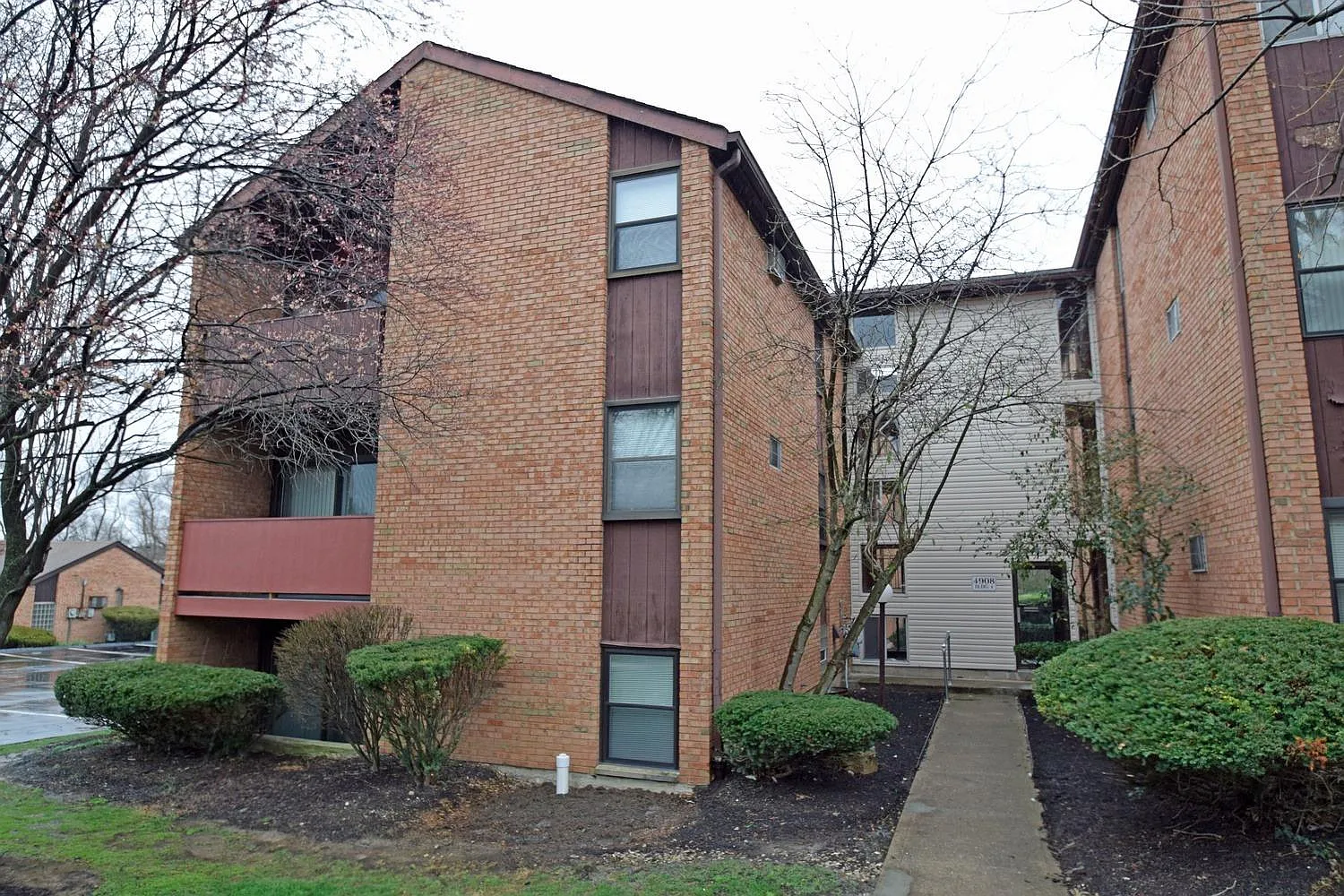 4908 Chalet Dr #405 photo 1