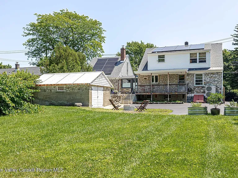 37 Harry Howard Ave — Photo 21