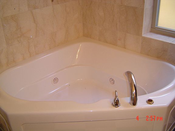3rd image of 3139 W Palmer Blvd APT 2