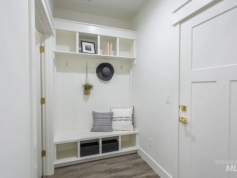 1668 Sandbar Rd — Photo 15