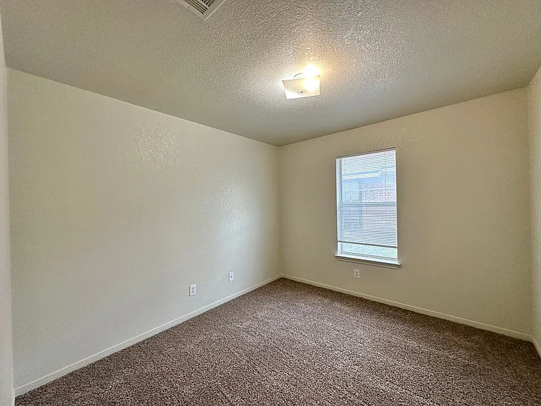 1712 Aztec Trce — Photo 10