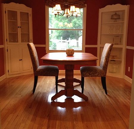 Formal Dining/Hardwood Floor