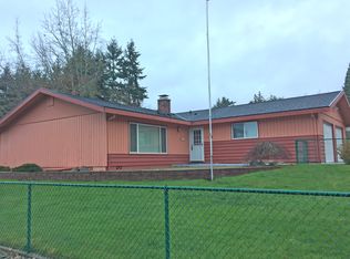320 White Pine Dr, Bremerton, WA 98310