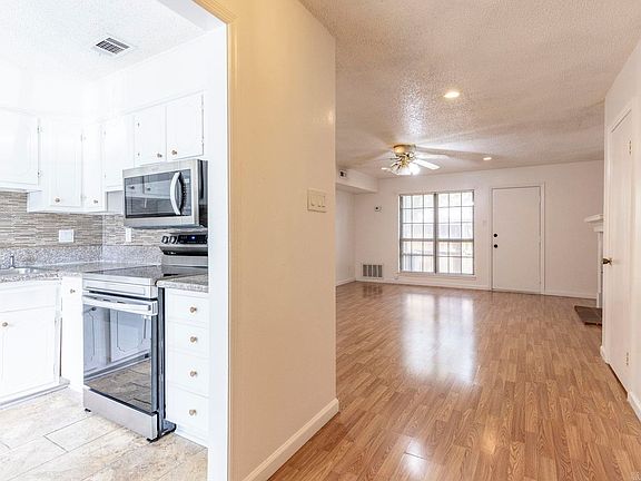 4th image of 504 Green Mountain Dr APT 604