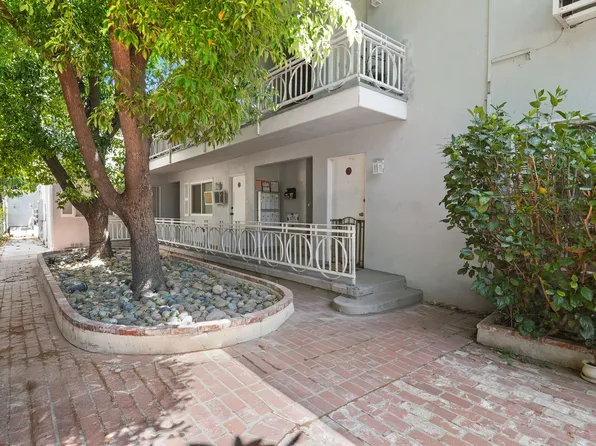 14535 1/2 Dickens St #1/2, Sherman Oaks, CA 91403