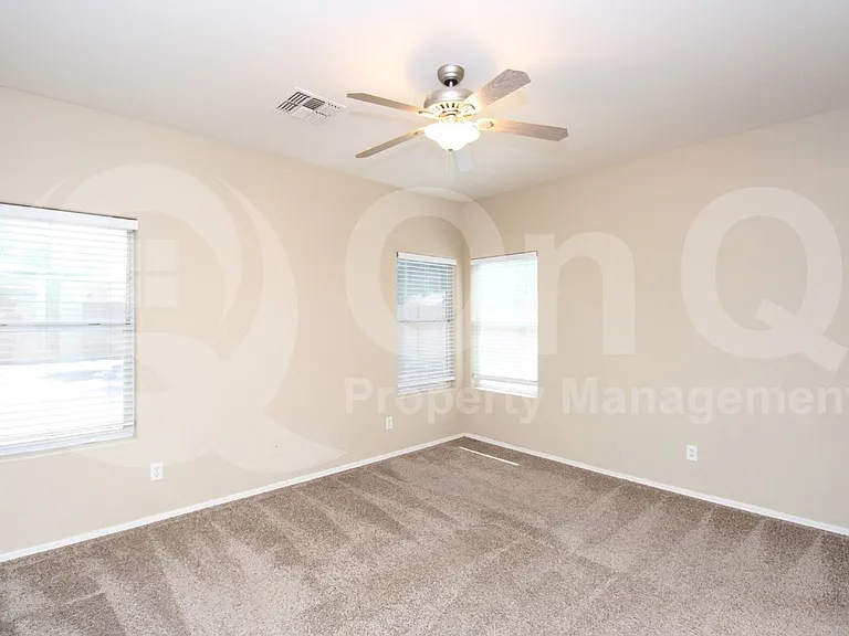 807 W Sunset Dr — Photo 29