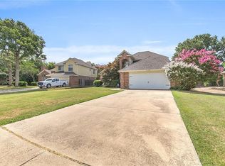 5522 Oak Branch Dr, Arlington, TX 76016