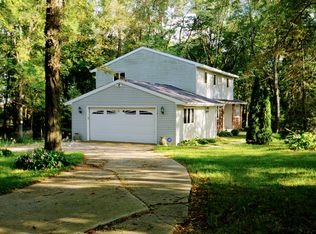 1960 Mound Hill Rd, Dixon, IL 61021