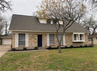 1216 Merry Oaks Dr, College Station, TX 77840