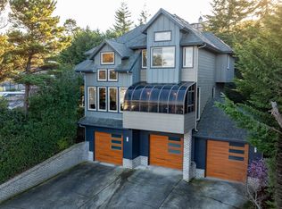 2024 Cedar Ct, North Bend, OR 97459