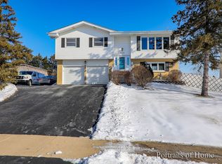 717 Kipling Ct, Roselle, IL