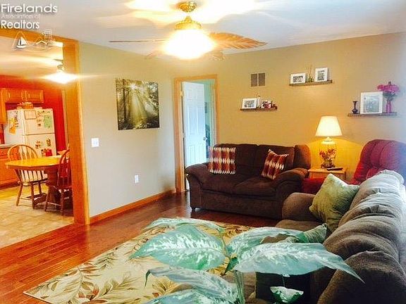 2nd image of 409 Shawn Ct