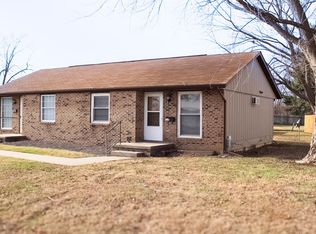 520 N Oak St, Monticello, IL 61856