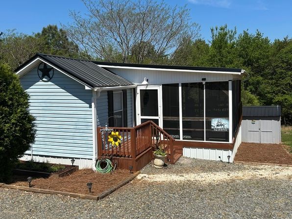 320 Mount View Ln