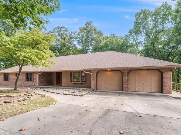 108 E Woodcliff Ln, Rogers, AR 72756