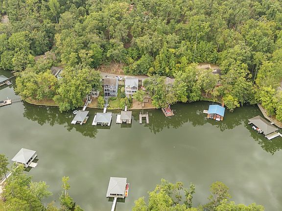 4th image of 76 Red Oak Point
