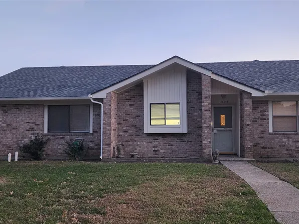 1002 Arborside Dr, Mesquite, TX 75150