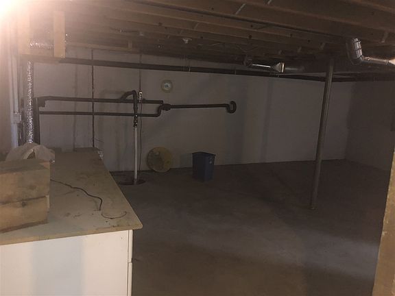 4th image of 819 4th Ave N