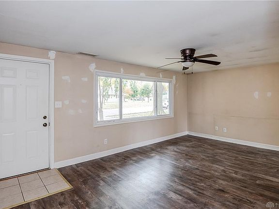 4th image of 3743 Saranac Dr