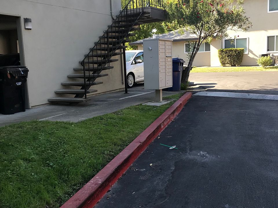 1st image of 4701 Willowbrook Dr APT 4